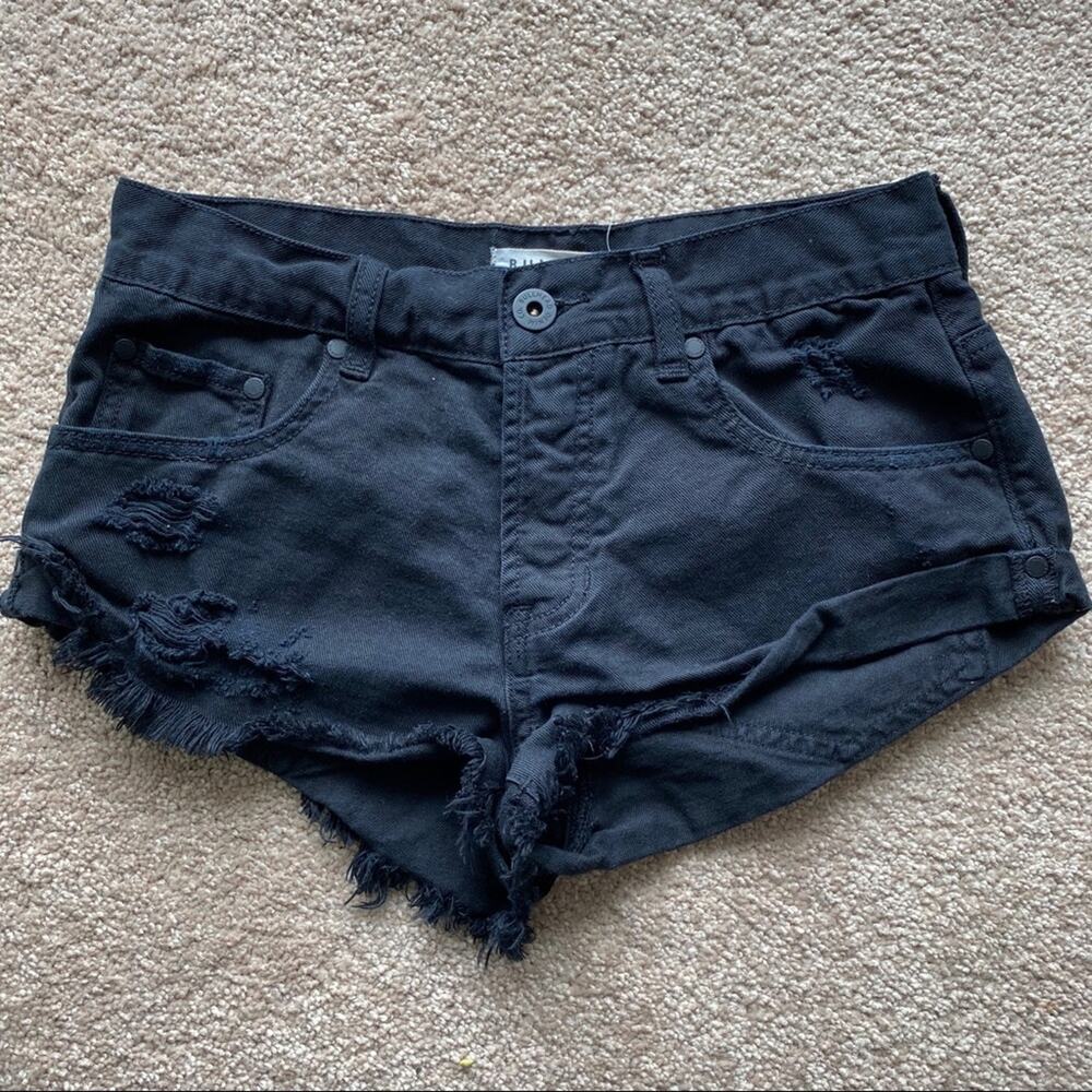 Bullhead Button Fly Slouchy Distressed Shorts Size 5